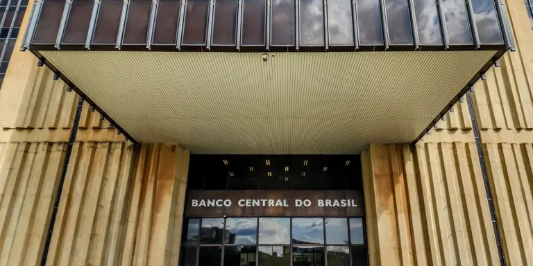 Fachada do prédio do Banco Central do Brasil em Brasília, que publicou o Relatório de Estabilidade Financeira